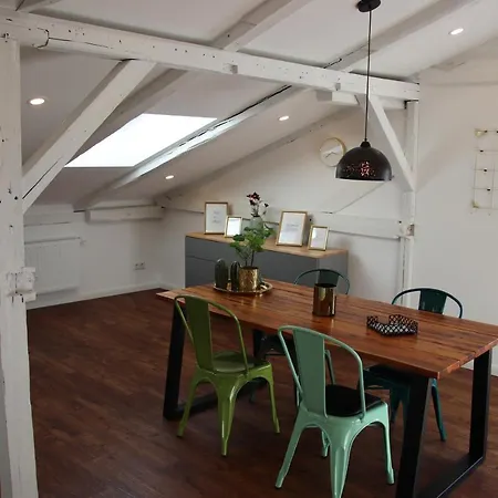 Apartament Altes Bahnhofsvorsteherhaus Oben *